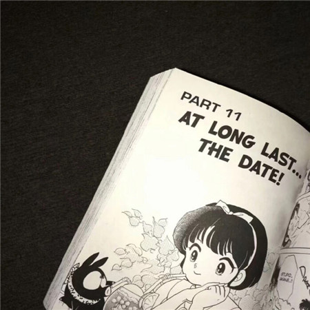 黑色系ins最潮微信朋友圈配图