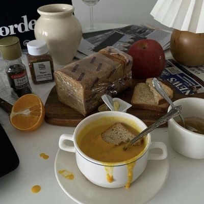 唯美可爱吃食物背景图