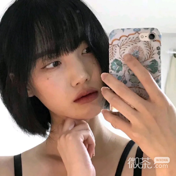 最潮干练佛系微信女生头像