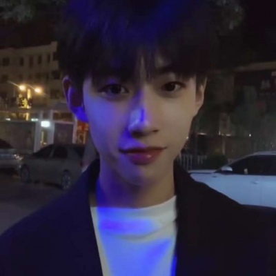 抖音不心动男生自截头像