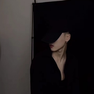 抖音不心动男生自截头像