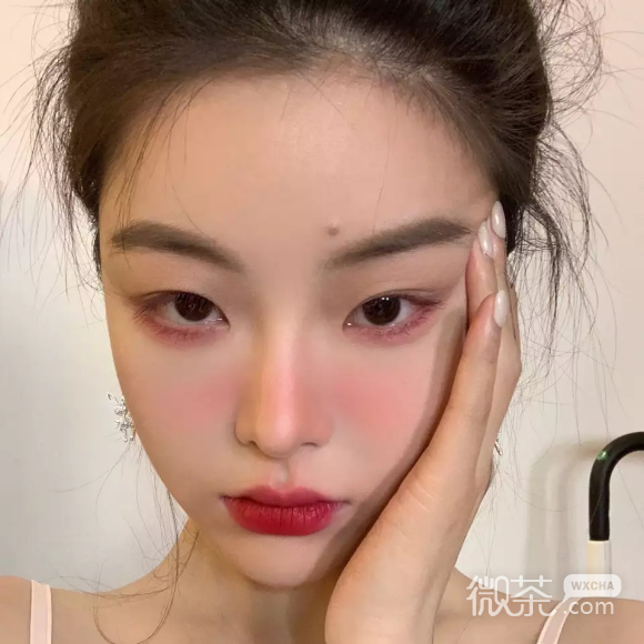 最潮冷酷迷人微信女生头像