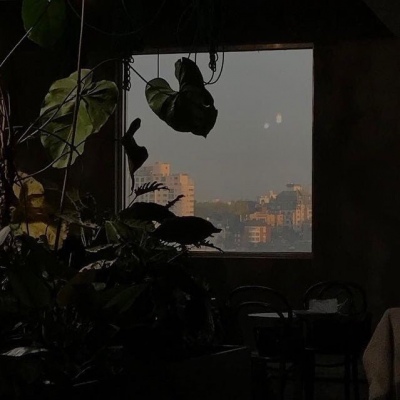 意境孤独伤感黑色背景图