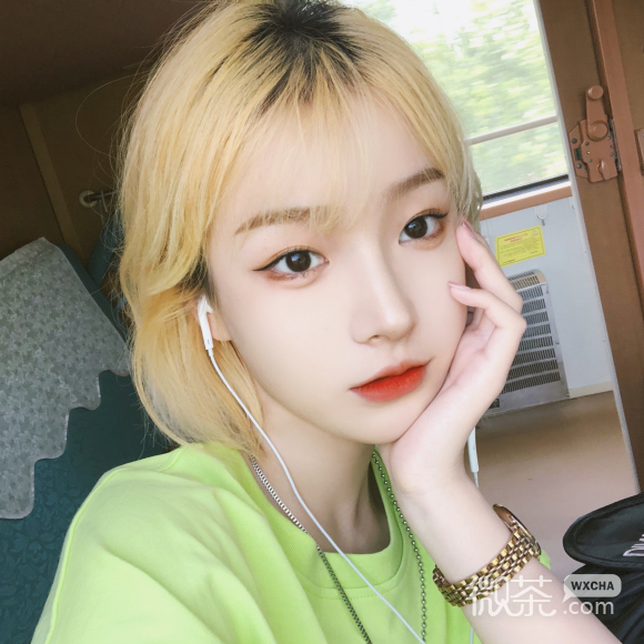 微信酷酷的最潮小清新阳光女生头像
