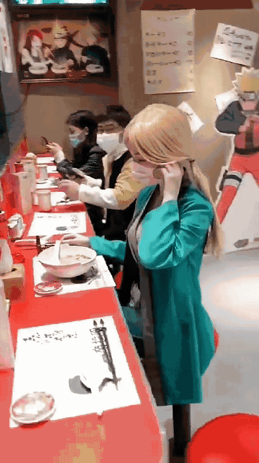 无翼鸟之绝对双刃动态图