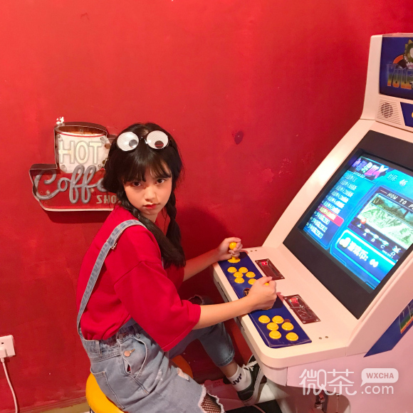 微信阳光干练佛系女生头像