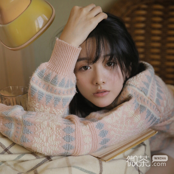 微信阳光干练佛系女生头像