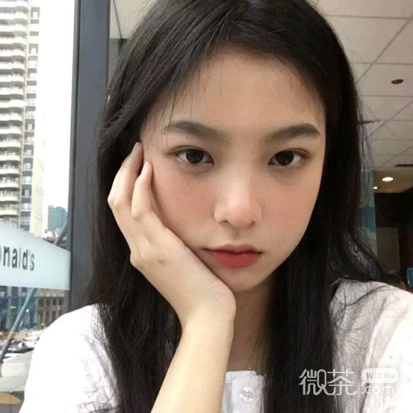 微信最潮快手干练女生头像