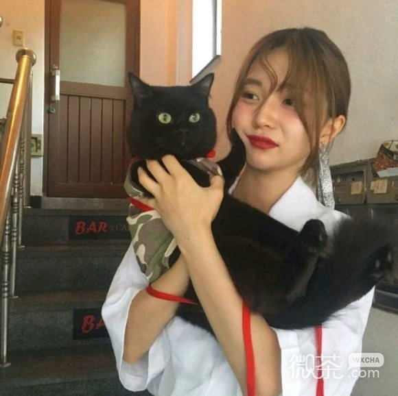 微信最潮佛系阳光女生头像