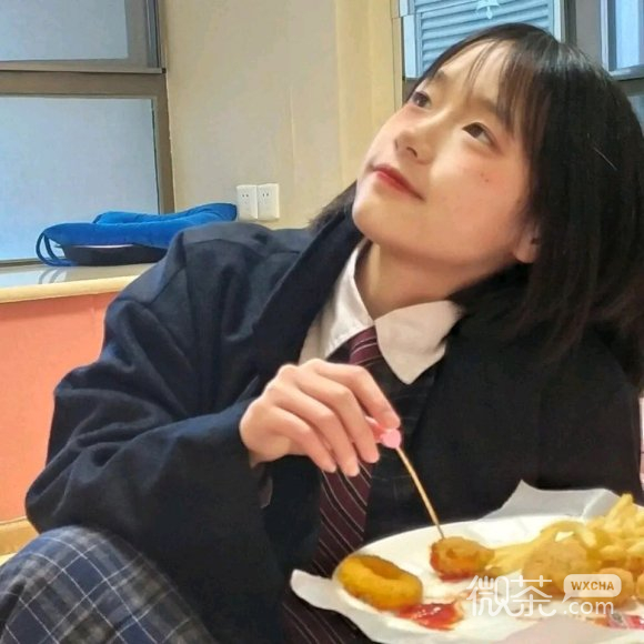 微信最潮快手干练女生头像