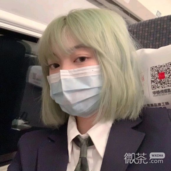 微信最潮快手干练女生头像