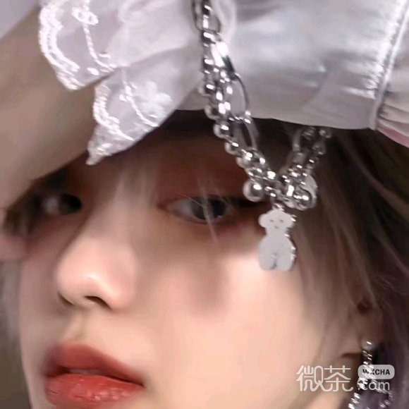 微信最潮快手干练女生头像