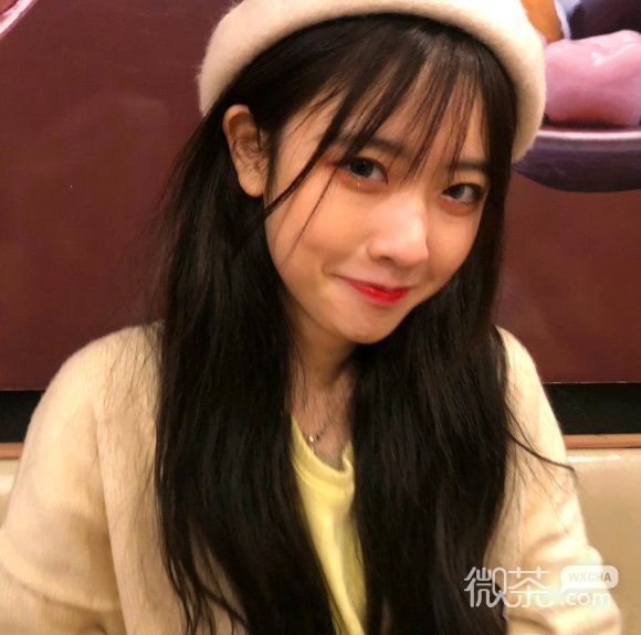 微信最潮快手干练女生头像