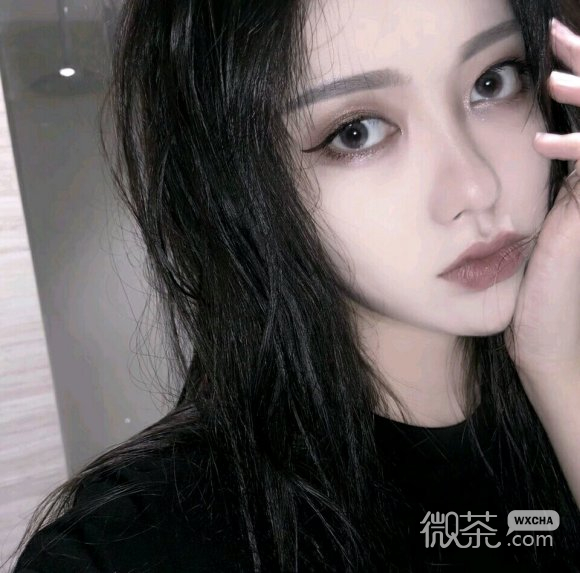 微信成熟性感网红女生头像