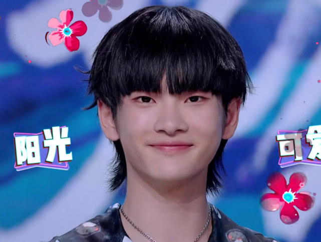 呆萌小伙周震南强势上线微信表情包