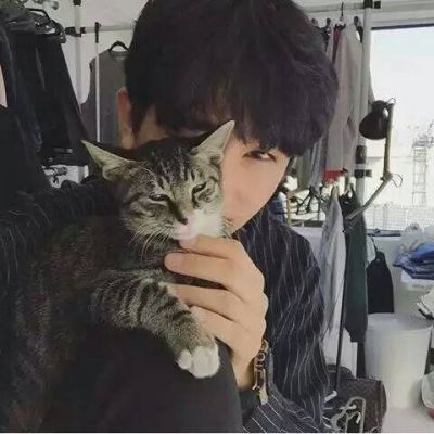 高冷个性男生微信头像