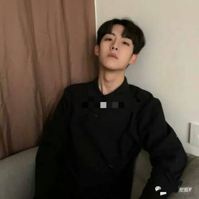 高冷个性男生微信头像