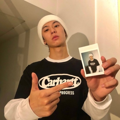 青春阳光帅气校草级的男生微信头像