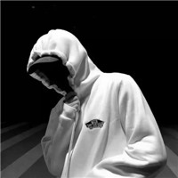 黑白酷帅的男生微信头像