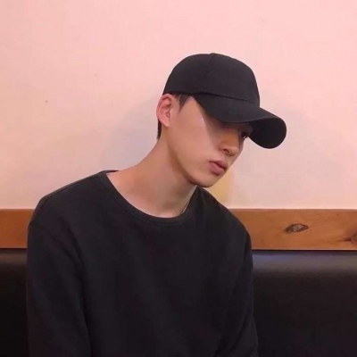 青春阳光帅气校草级的男生微信头像