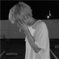 黑白酷帅的男生微信头像