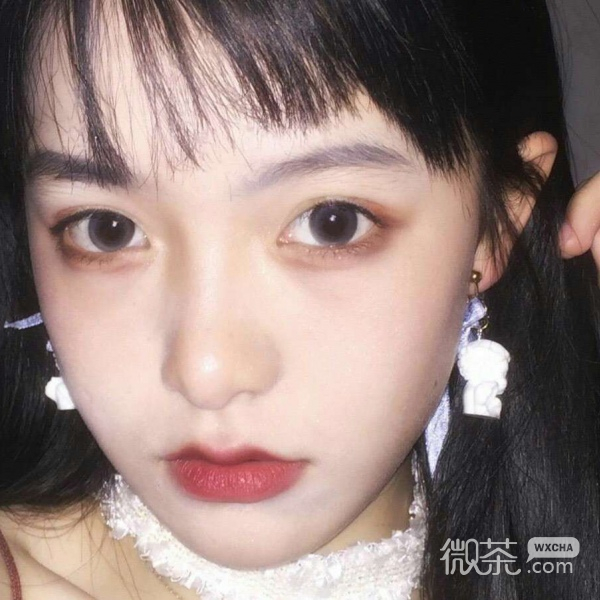高冷御姐风女生微信头像