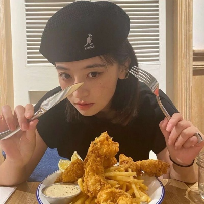 成熟个性酷酷的女生微信头像