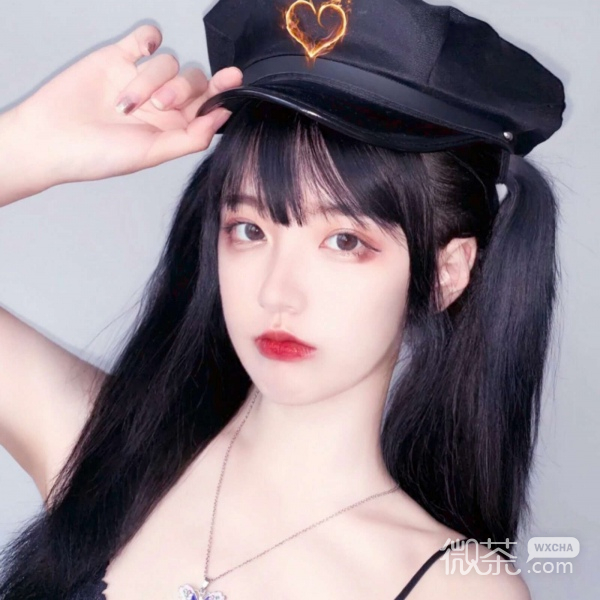 高冷御姐风女生微信头像