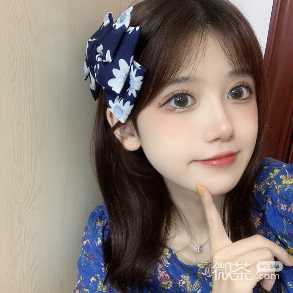 微信洒脱最潮深沉女生头像