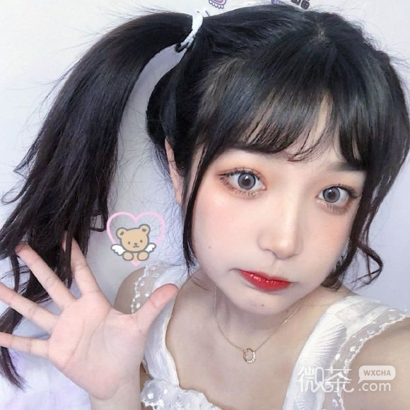 洒脱长发最潮阳光微信女生头像