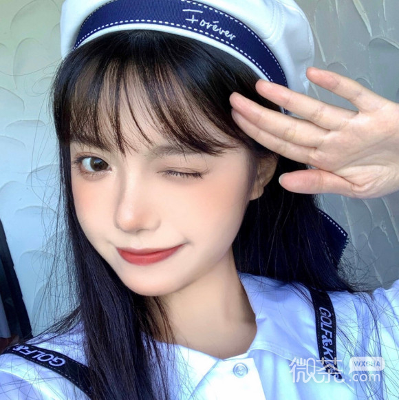 微信洒脱最潮深沉女生头像