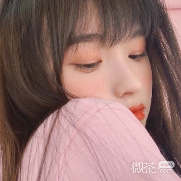 洒脱长发最潮阳光微信女生头像