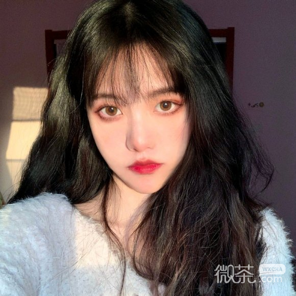 微信洒脱最潮深沉女生头像