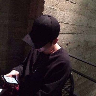 酷酷的帅气男生微信头像