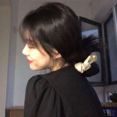 女神高冷气质女生微信头像