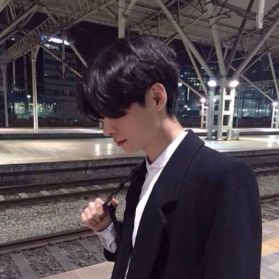 酷酷的帅气男生微信头像