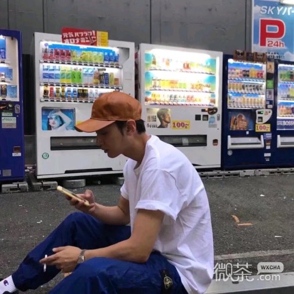 最潮帅气冷酷微信男生头像