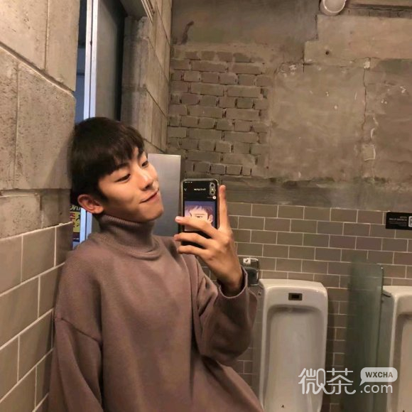 最潮帅气冷酷微信男生头像