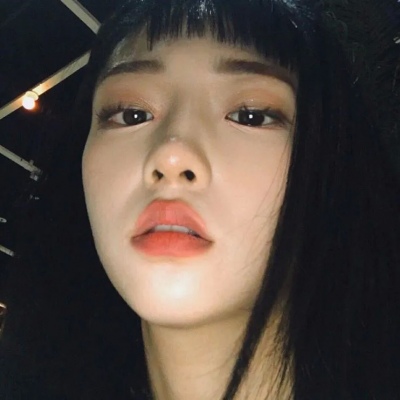 酷酷的成熟女生个性微信头像