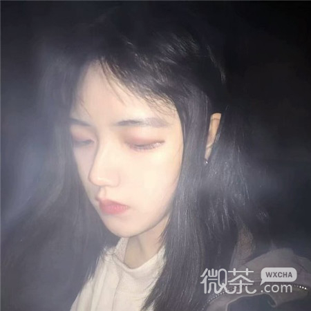 心碎绝望的伤感女生微信头像