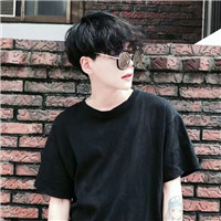 戴墨镜的痞帅痞帅的男生微信头像