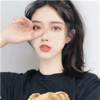 化完妆后的女生微信头像