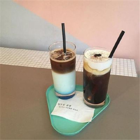 小清新风景女生微信聊天背景图片