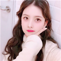 化完妆后的女生微信头像