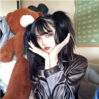 化完妆后的女生微信头像