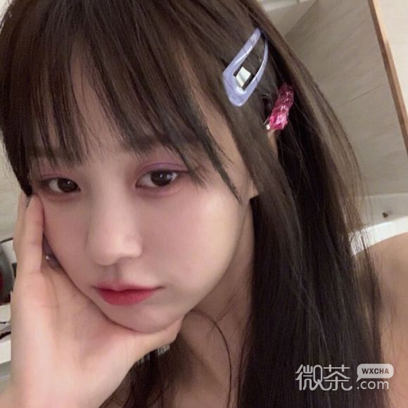 微信唯美阳光性感长发女生头像