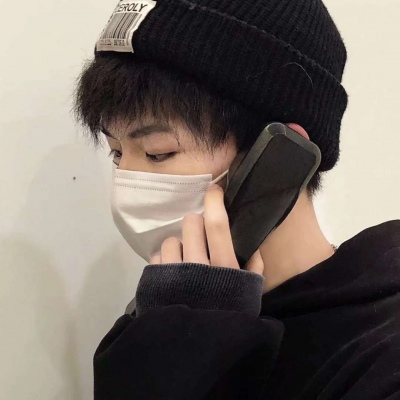 清新文艺干净的男生微信头像