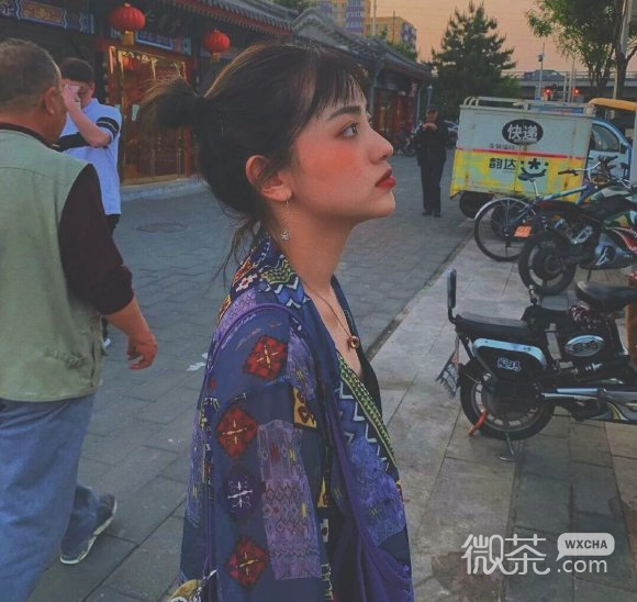 微信最潮阳光青春女生头像