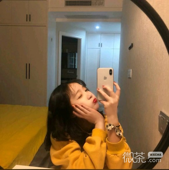 深沉唯美阳光性感女生头像
