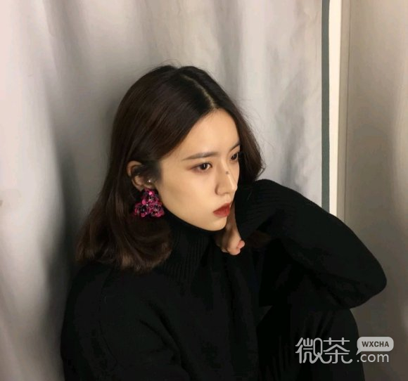 深沉唯美阳光性感女生头像